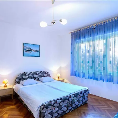 In Pula/istrien 11067 Apartment *
